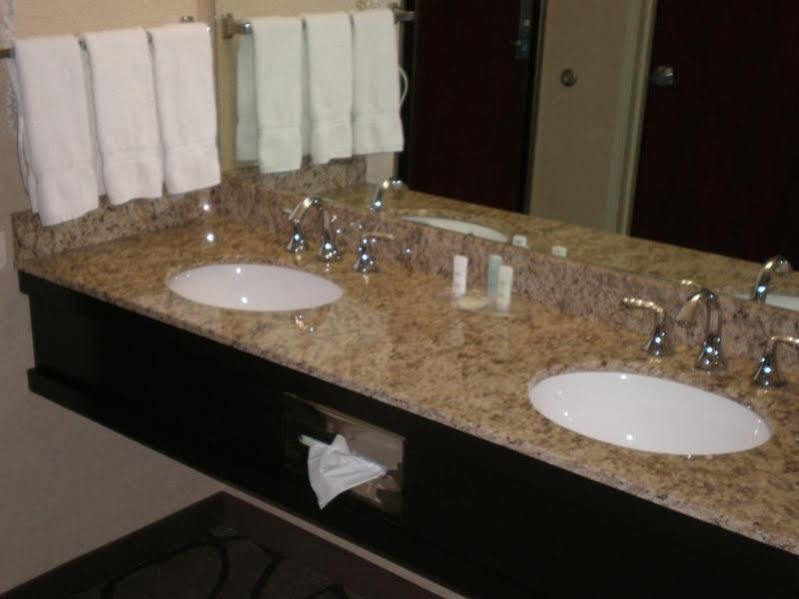 Comfort Suites Airport Salt Lake City Bagian luar foto